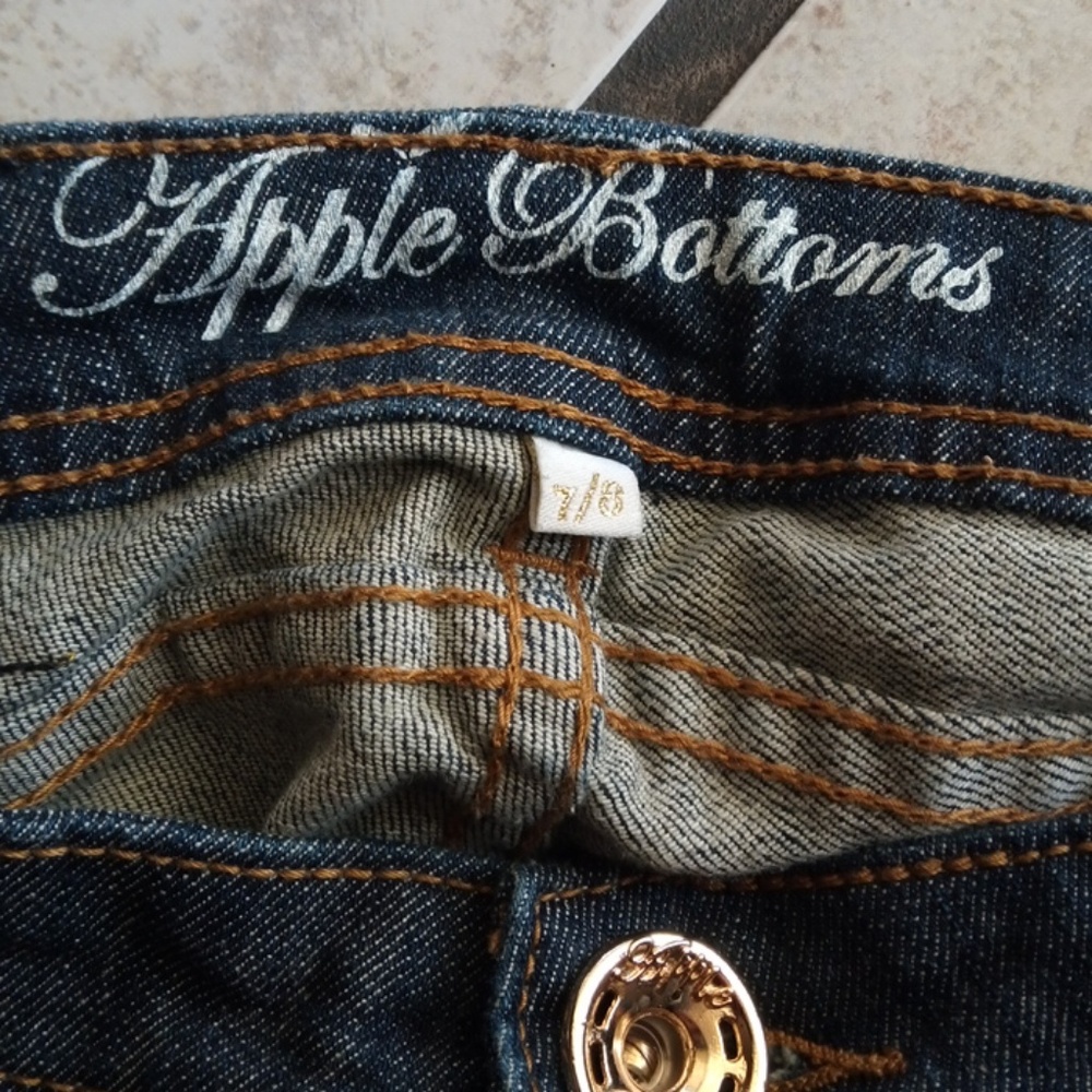 Jeans - Picture 3 of 3